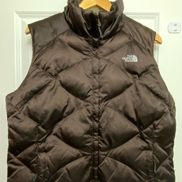 The North Face 550 Quilted Vest - Picture 1 of 6